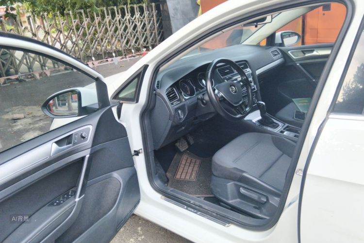 Volkswagen Golf 2018 car image #18