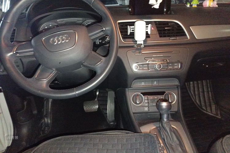 Audi Q3 2019 #11 Audi Q3 2019 car image #11