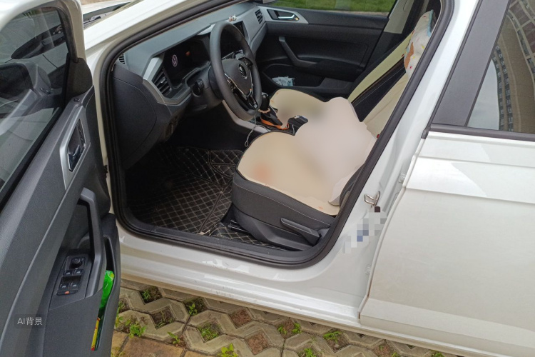 Volkswagen Polo 2025 car image #18