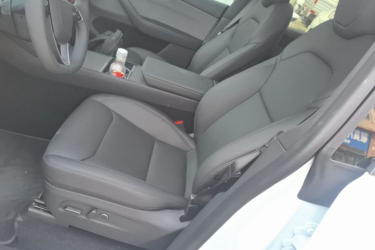 Tesla Model Y 2026 car image #15