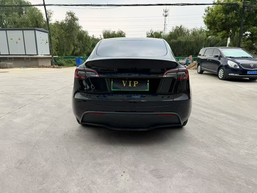 Tesla Model Y 2023 #5 Tesla Model Y 2023 car image #5