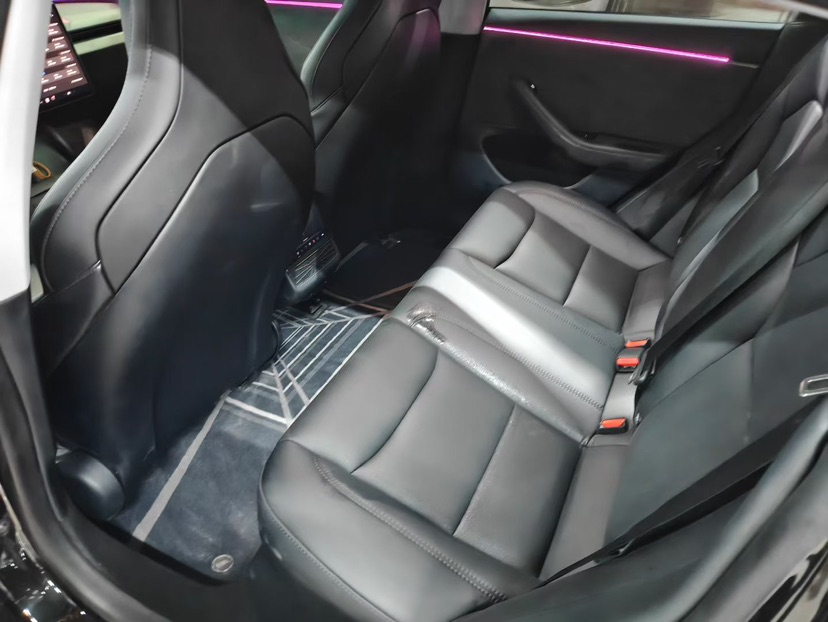 Tesla Model 3 2026 car image #5