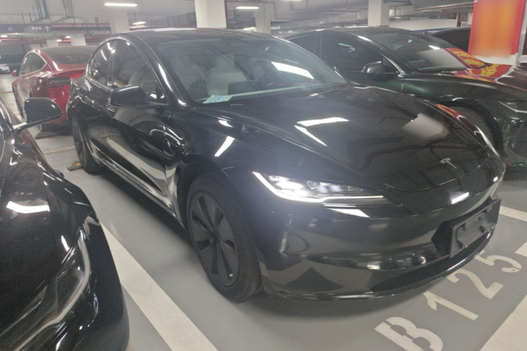 Tesla Model 3 2023 #4 Tesla Model 3 2023 car image #4