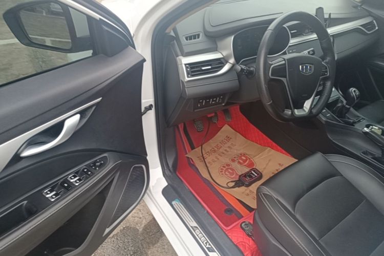 GEELY Emgrand 2019 #16 GEELY Emgrand 2019 car image #16