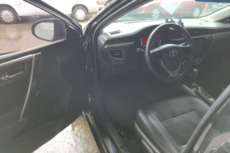 Toyota Corolla 2017 car image #16
