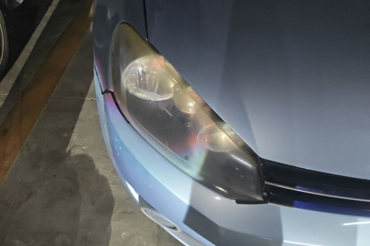Volkswagen Golf 2012 car image #8