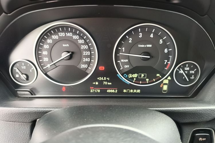 BMW 3 Series GT 2019 #12 BMW 3 Series GT 2019 صورة سيارة #12