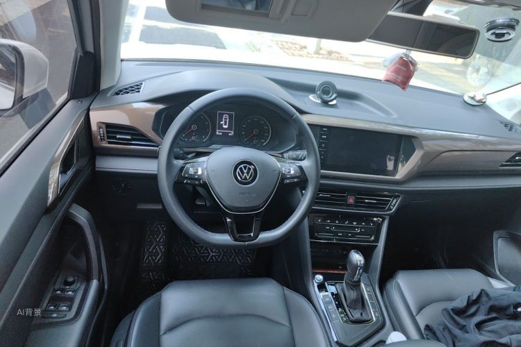 Volkswagen Tharu 2021 car image #12