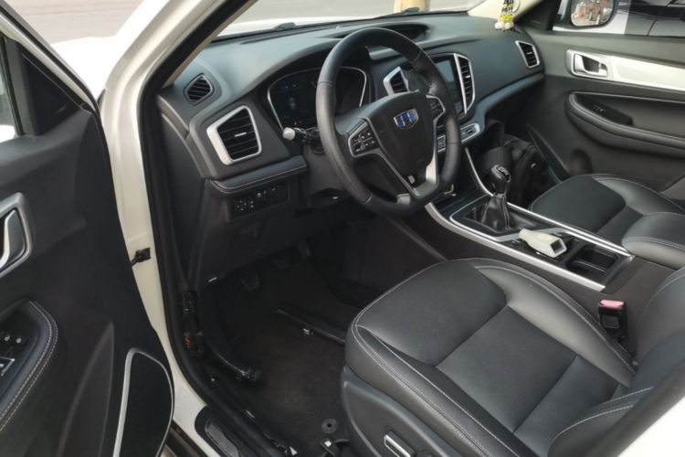 GEELY Vision X6 2019 immagine di auto #15