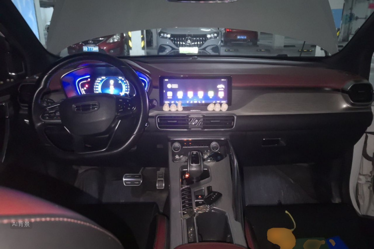 GEELY Coolray 2019 car image #11