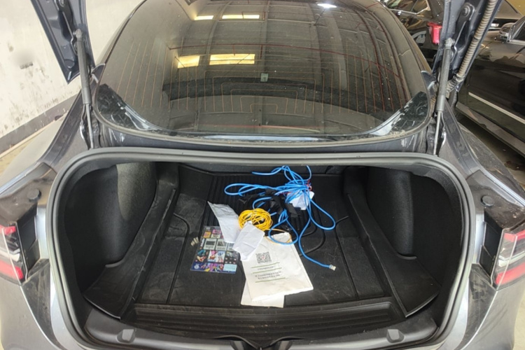 Tesla Model 3 2020 صورة سيارة #19