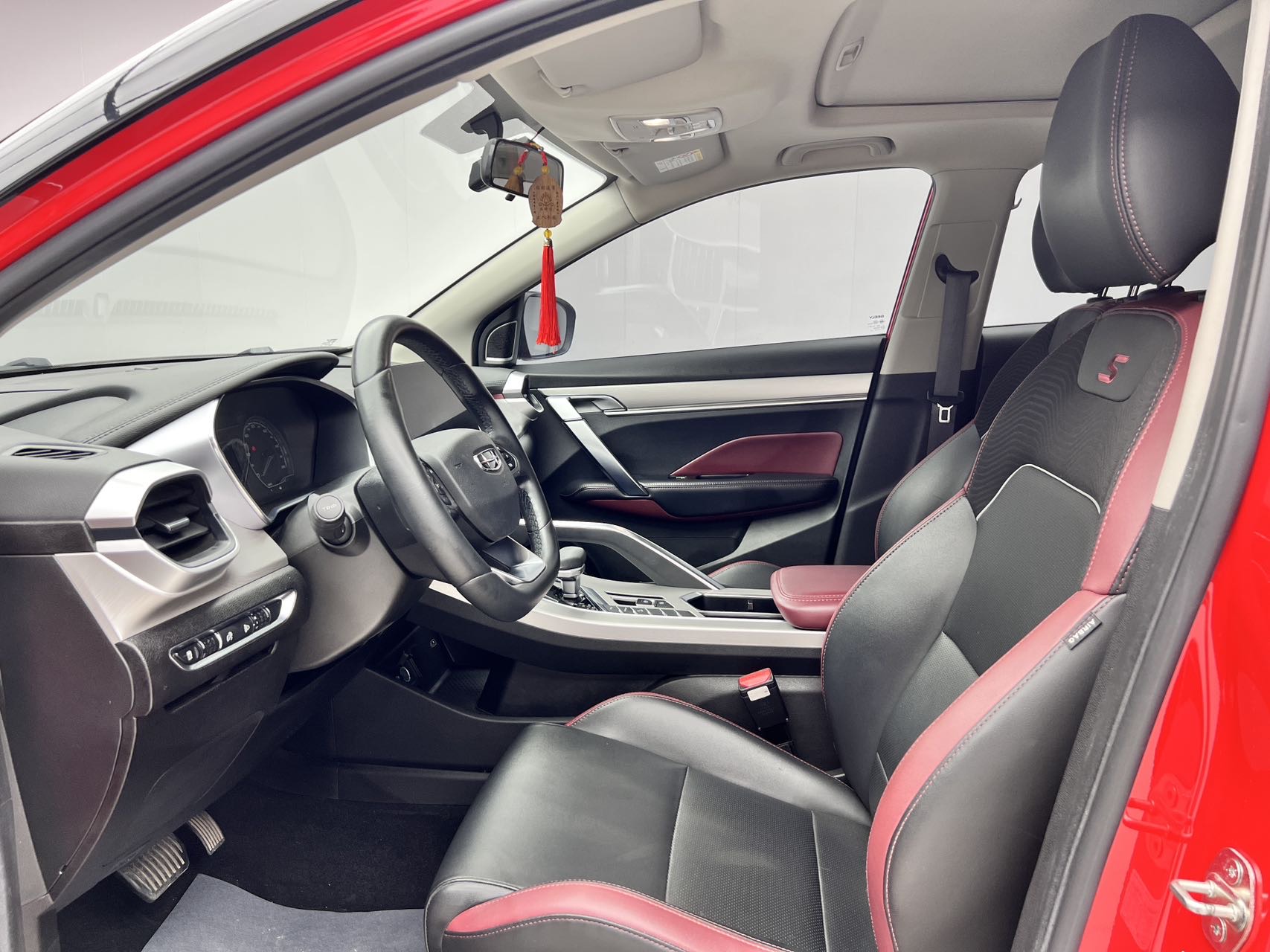 GEELY Coolray 2021 imagen de coche #2