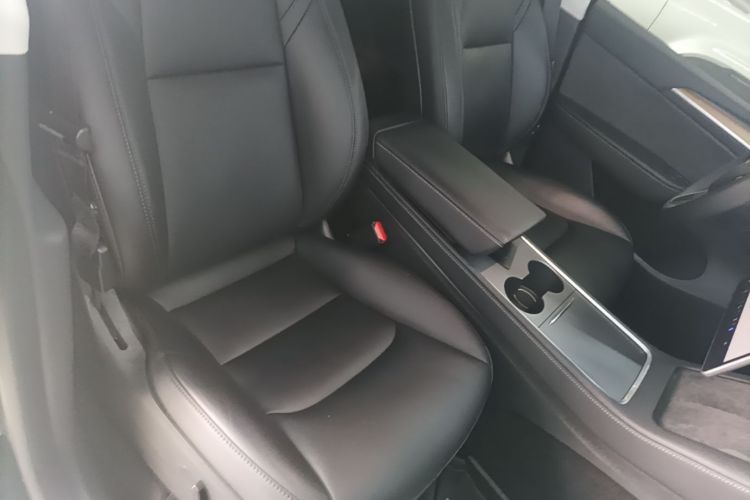 Tesla Model Y 2022 #27 Tesla Model Y 2022 car image #27