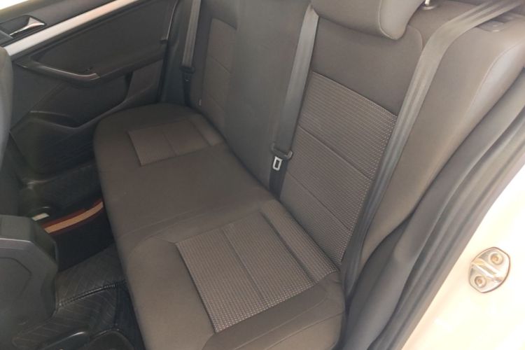 Volkswagen Lavida 2019 #17 Volkswagen Lavida 2019 car image #17