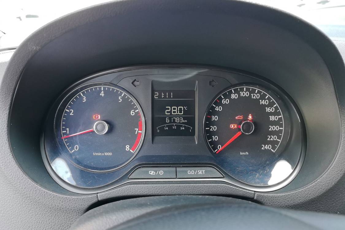 Volkswagen Polo 2015 #26 Volkswagen Polo 2015 car image #26