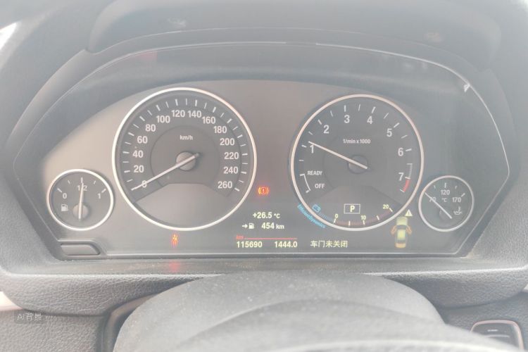 BMW 3 Series 2019 #13 BMW 3 Series 2019 car image #13