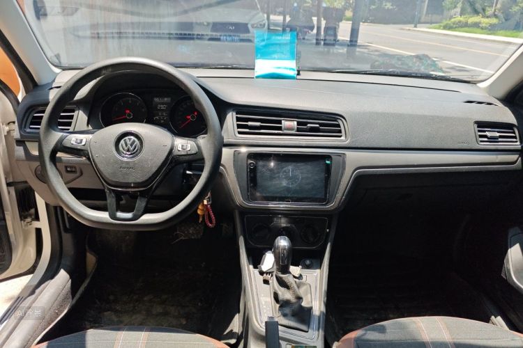 Volkswagen Lavida 2020 car image #11