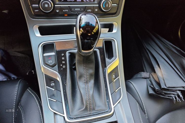 GEELY Emgrand 2018 #16 GEELY Emgrand 2018 car image #16