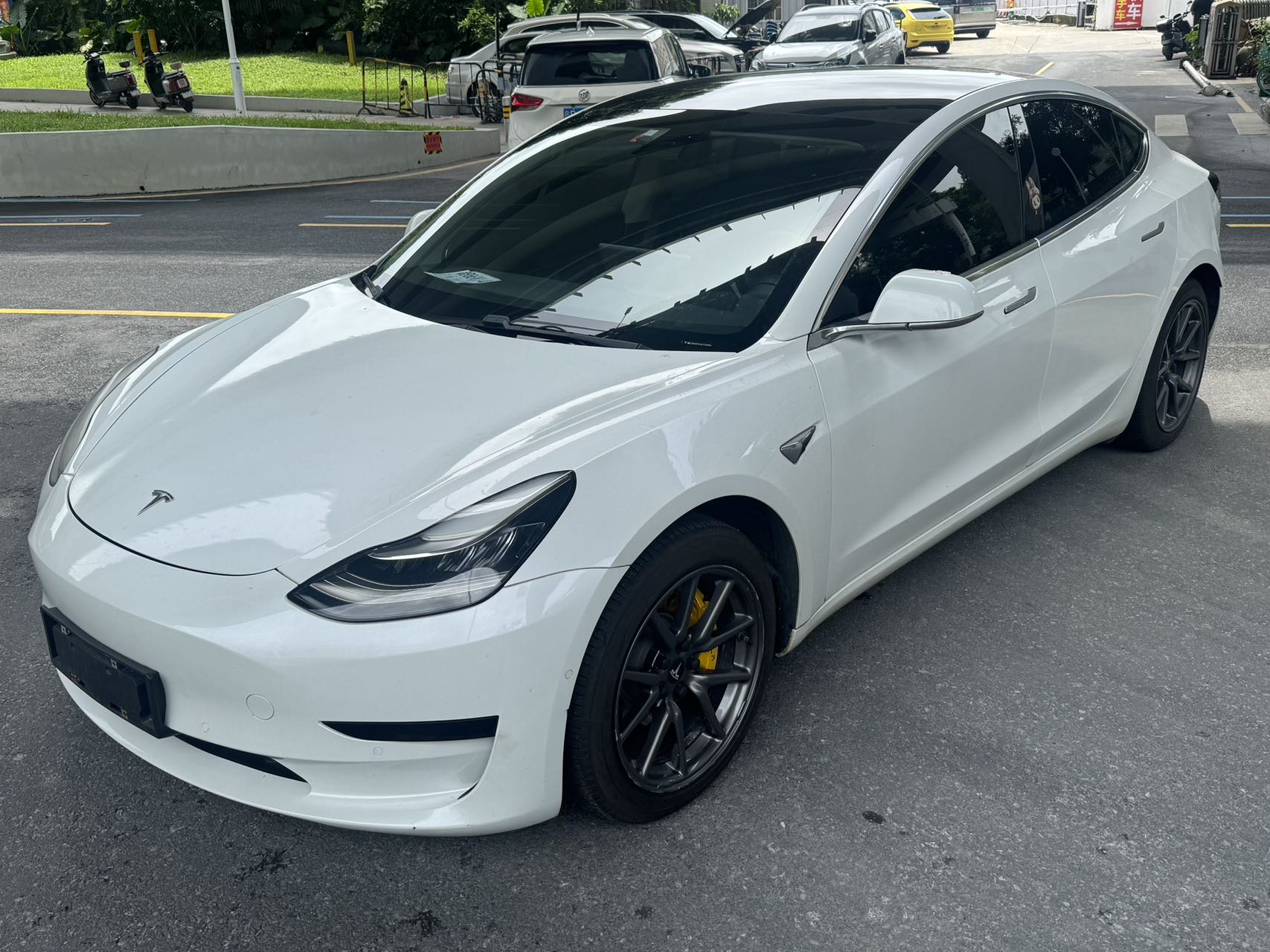 Tesla Model 3 2020 Tesla Model 3 2020 immagine di auto