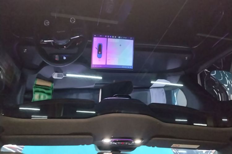 MI SU7 2024 car image #18
