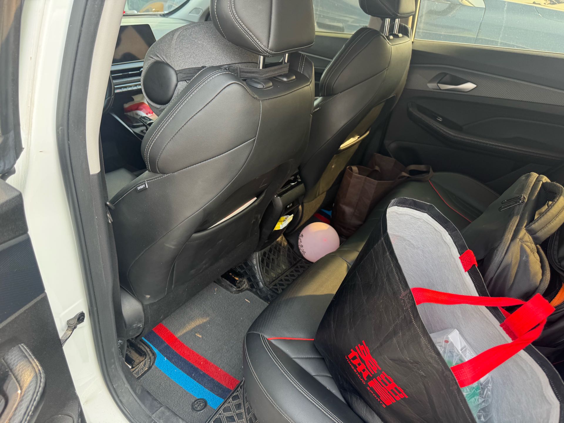 GEELY Binray 2022 #3 GEELY Binray 2022 изображение автомобиля #3