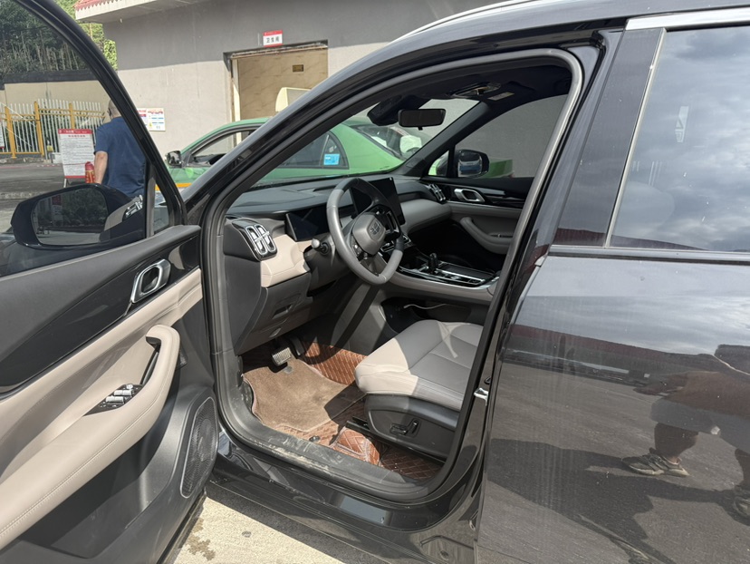 GEELY Boyue L 2025 car image #4