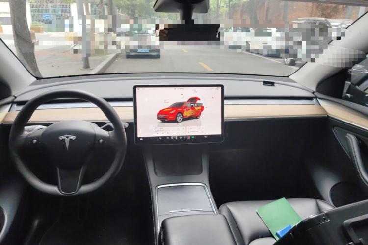 Tesla Model Y 2022 car image #16