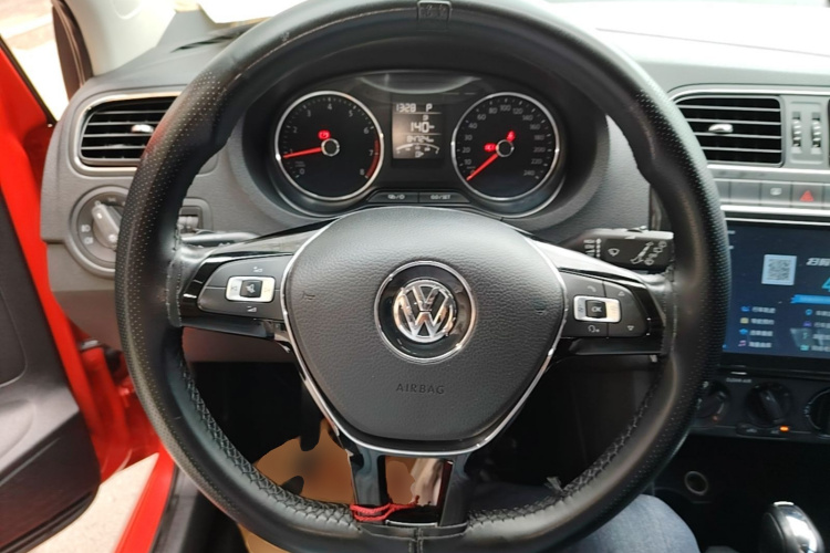 Volkswagen Polo 2017 #16 Volkswagen Polo 2017 car image #16