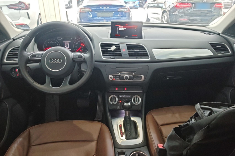 Audi Q3 2015 #10 Audi Q3 2015 car image #10