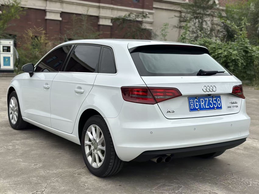 Audi A3 2015 car image #9