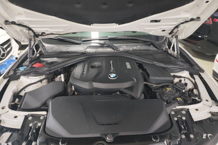 BMW 3 Series 2019 #22 BMW 3 Series 2019 car image #22
