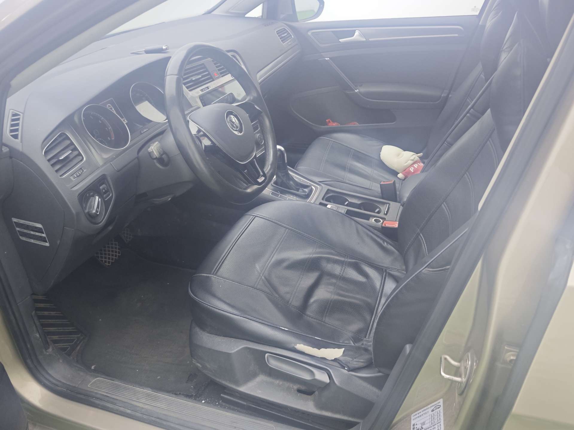 Volkswagen Golf 2016 car image #2