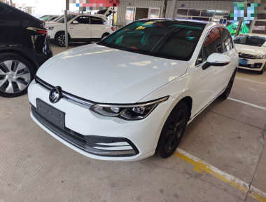 Volkswagen Golf 2025 car image 