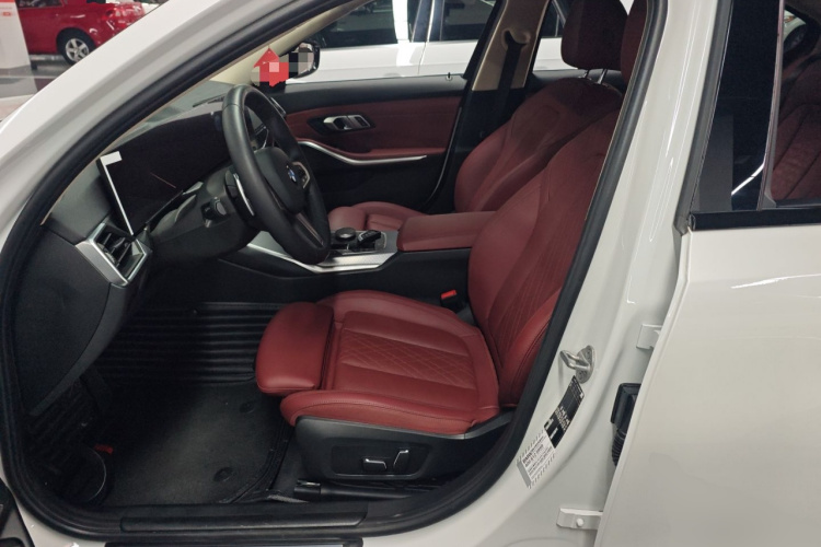 BMW 3 Series 2024 car image #19