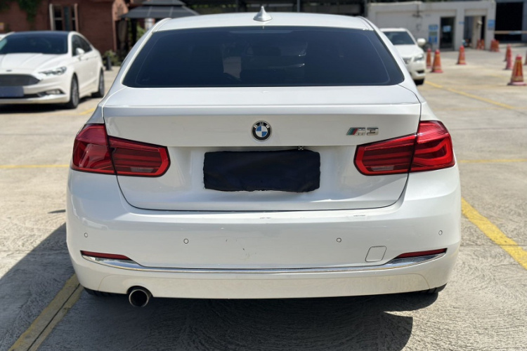 BMW 3 Series 2017 car image #6