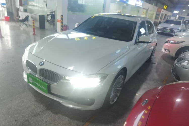 BMW 3 Series 2018 #2 BMW 3 Series 2018 car image #2