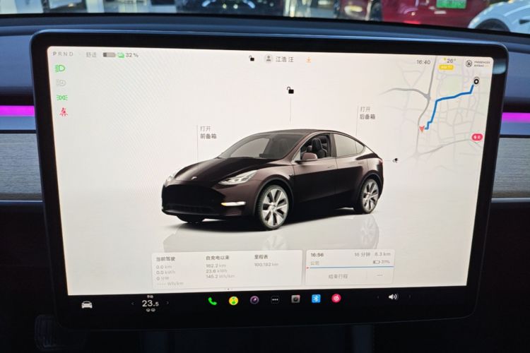 Tesla Model Y 2023 car image #12