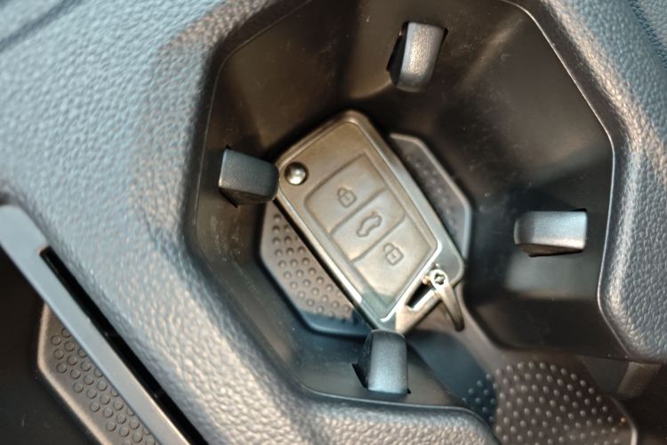 Volkswagen Lavida 2025 car image #9