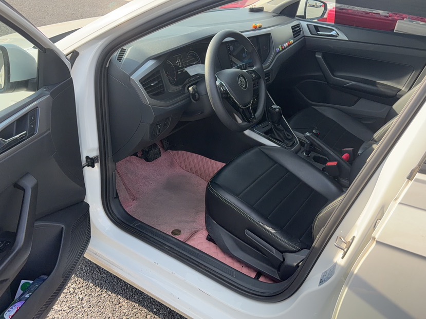Volkswagen Polo 2020 car image #5