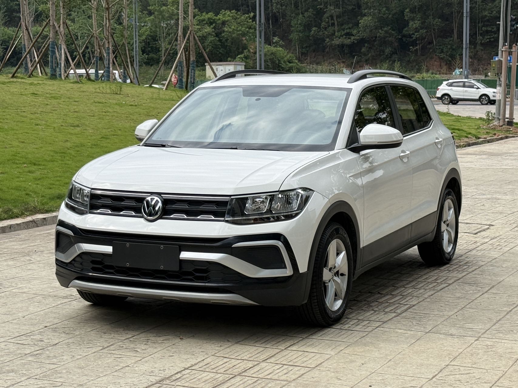 Volkswagen T-Cross 2019 car image 