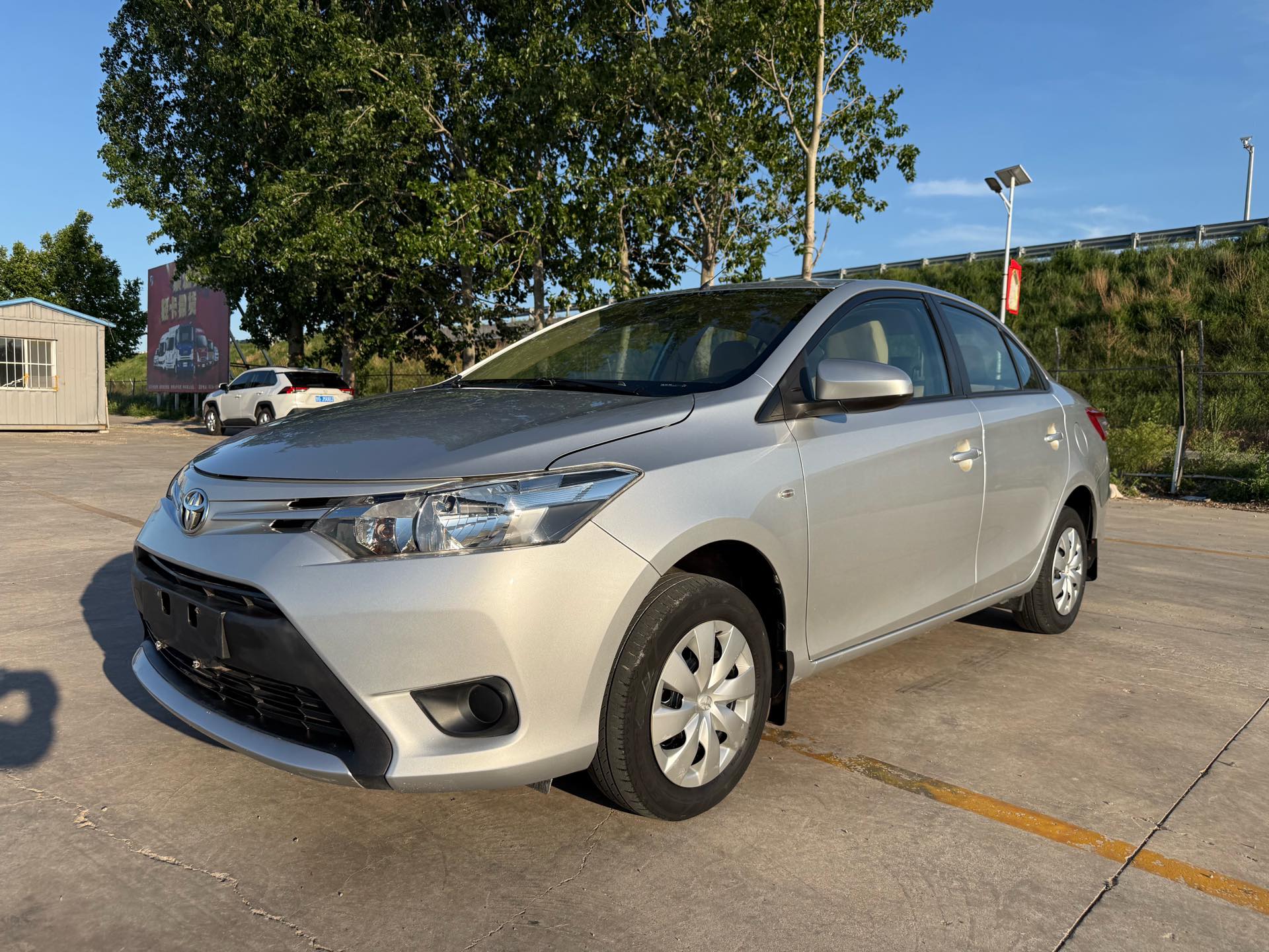 Toyota Vios 2015 Toyota Vios 2015 car image