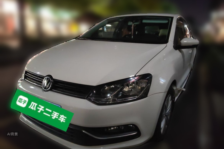 Volkswagen Polo 2015 car image #2