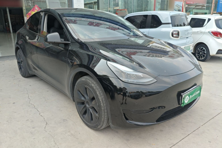 Tesla Model Y 2023 #4 Tesla Model Y 2023 car image #4