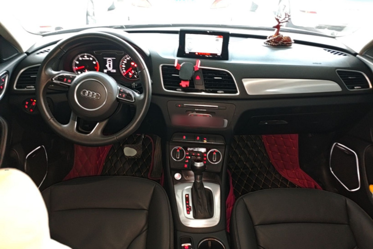 Audi Q3 2019 #10 Audi Q3 2019 car image #10