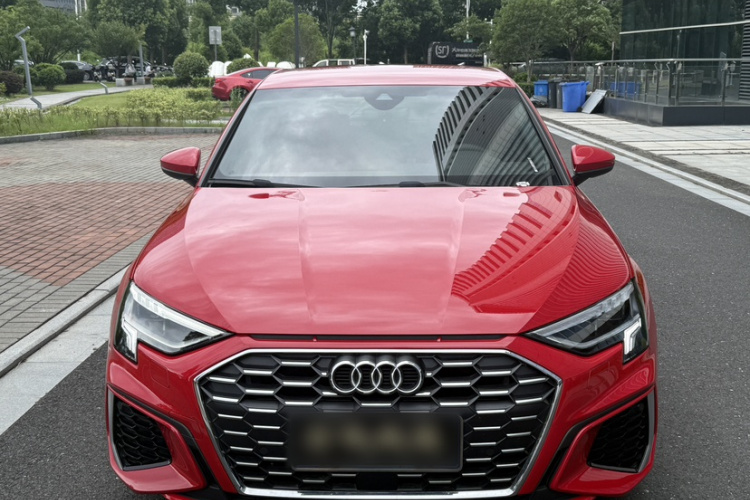 Audi A3 2021 صورة سيارة #11