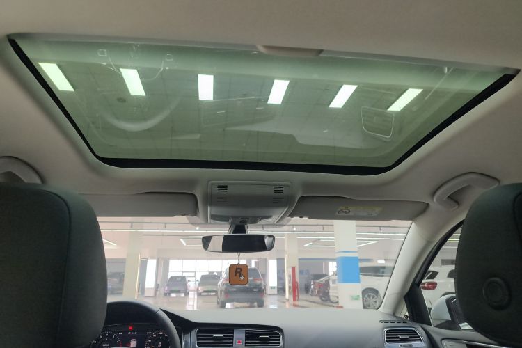 Volkswagen Golf 2020 immagine di auto #21