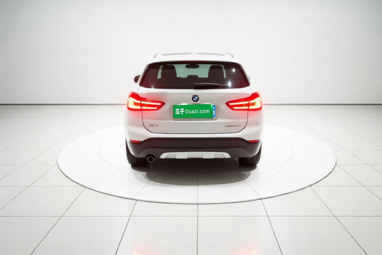 BMW X1 2019 #6 BMW X1 2019 car image #6