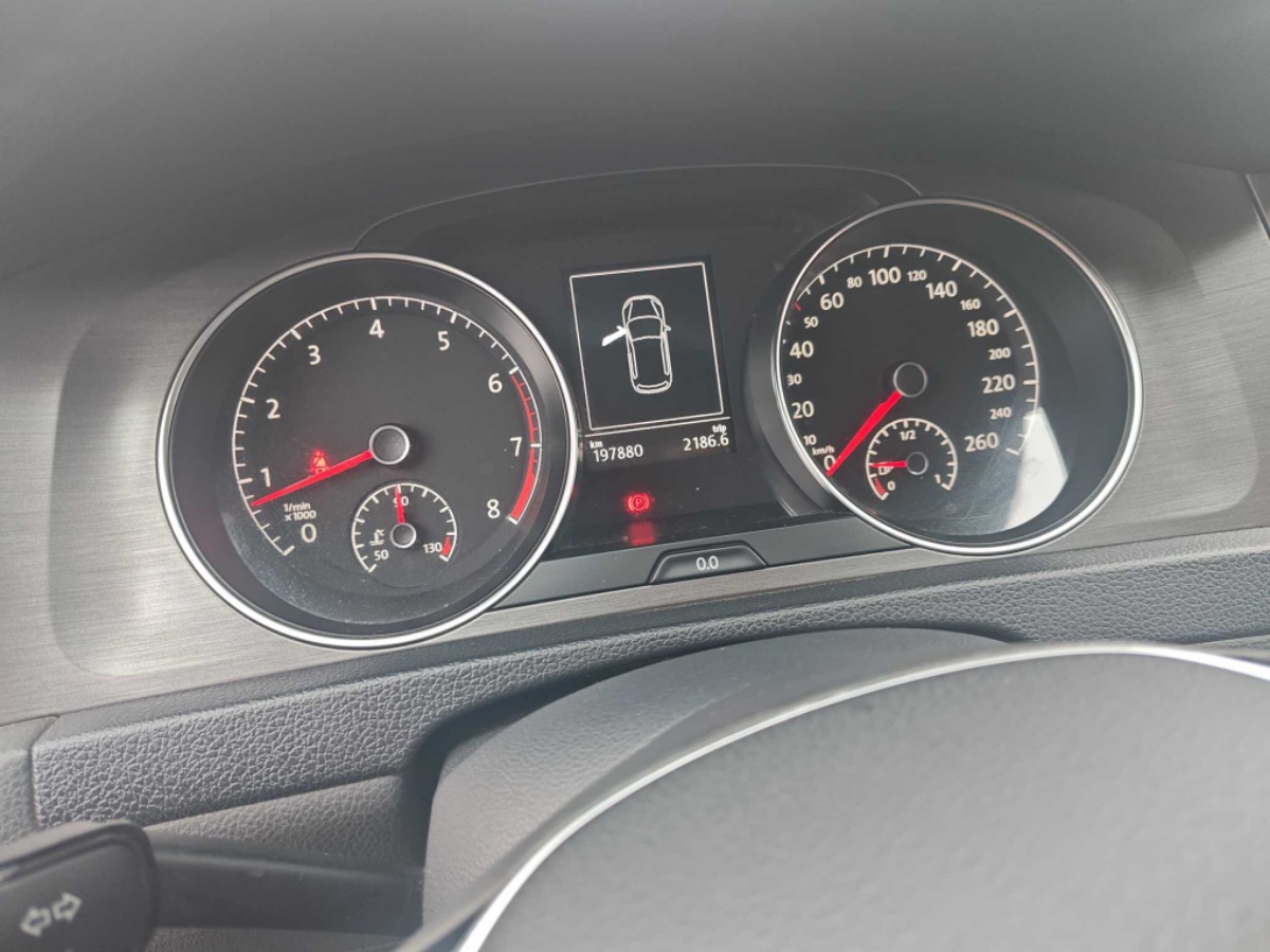 Volkswagen Golf 2014 car image #7