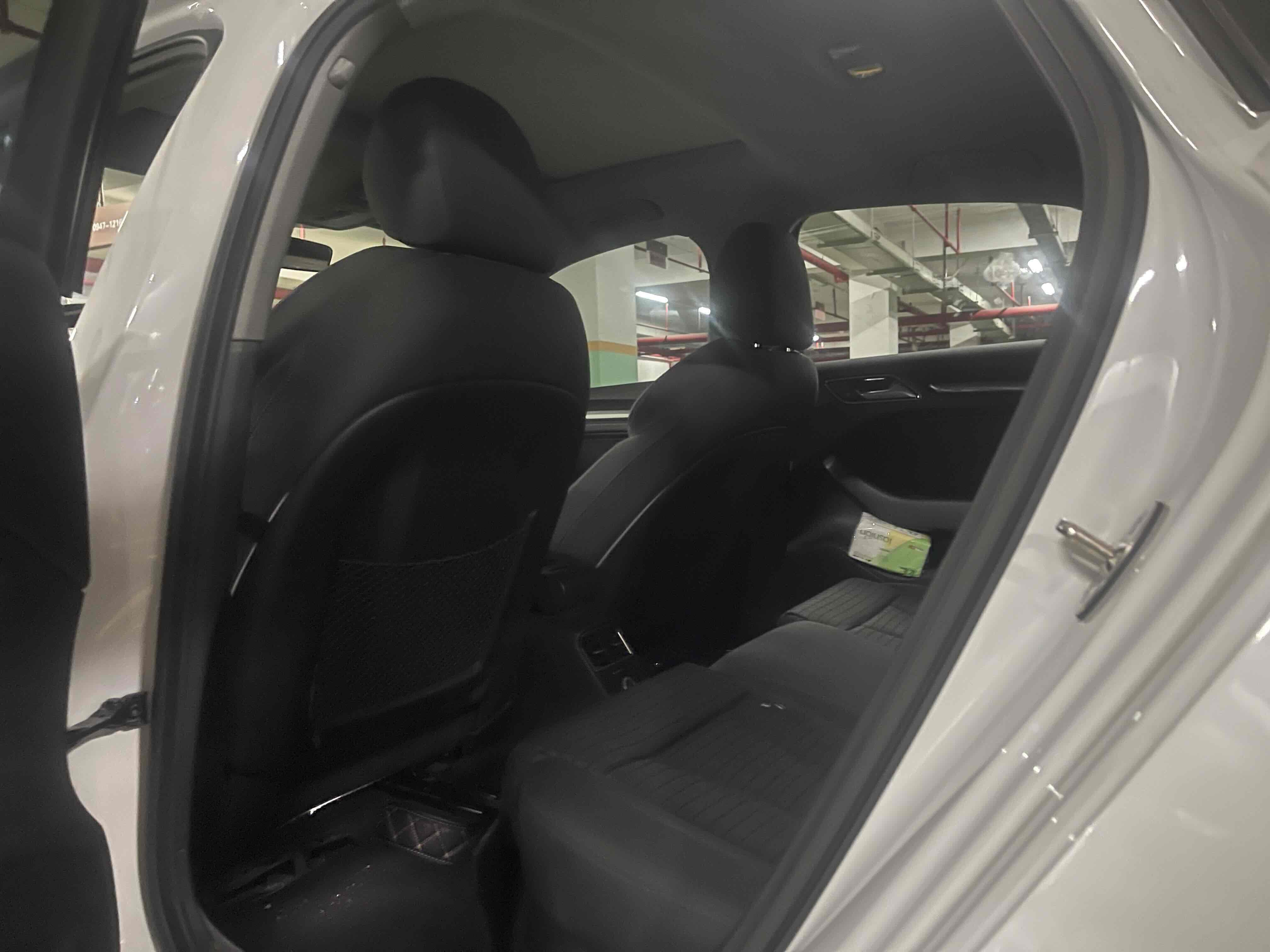 Audi A3 2018 car image #3