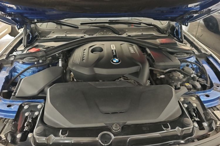 BMW 3 Series 2018 #22 BMW 3 Series 2018 car image #22